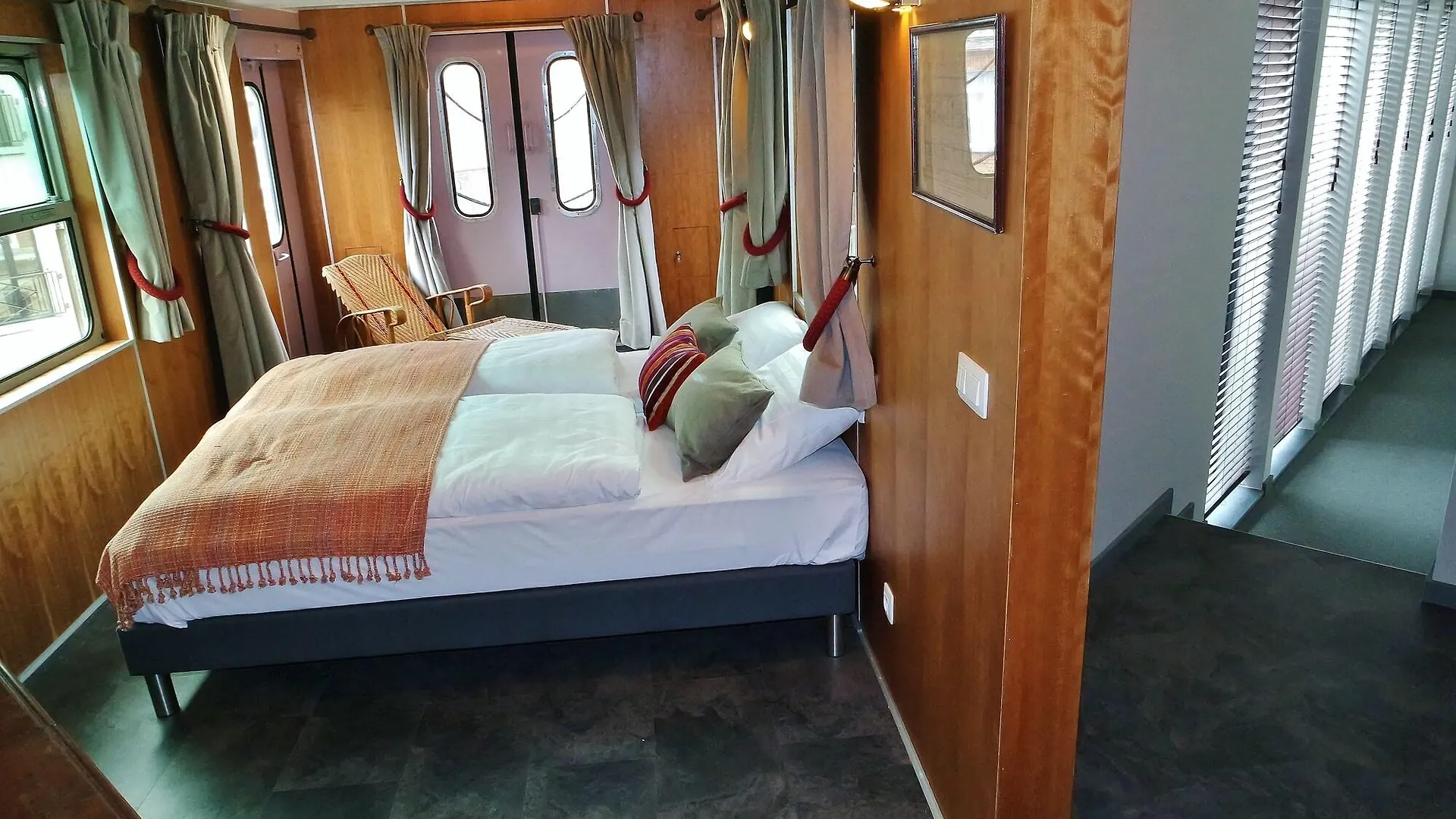 Train Cabin Hostel Schaerbeek Bélgica