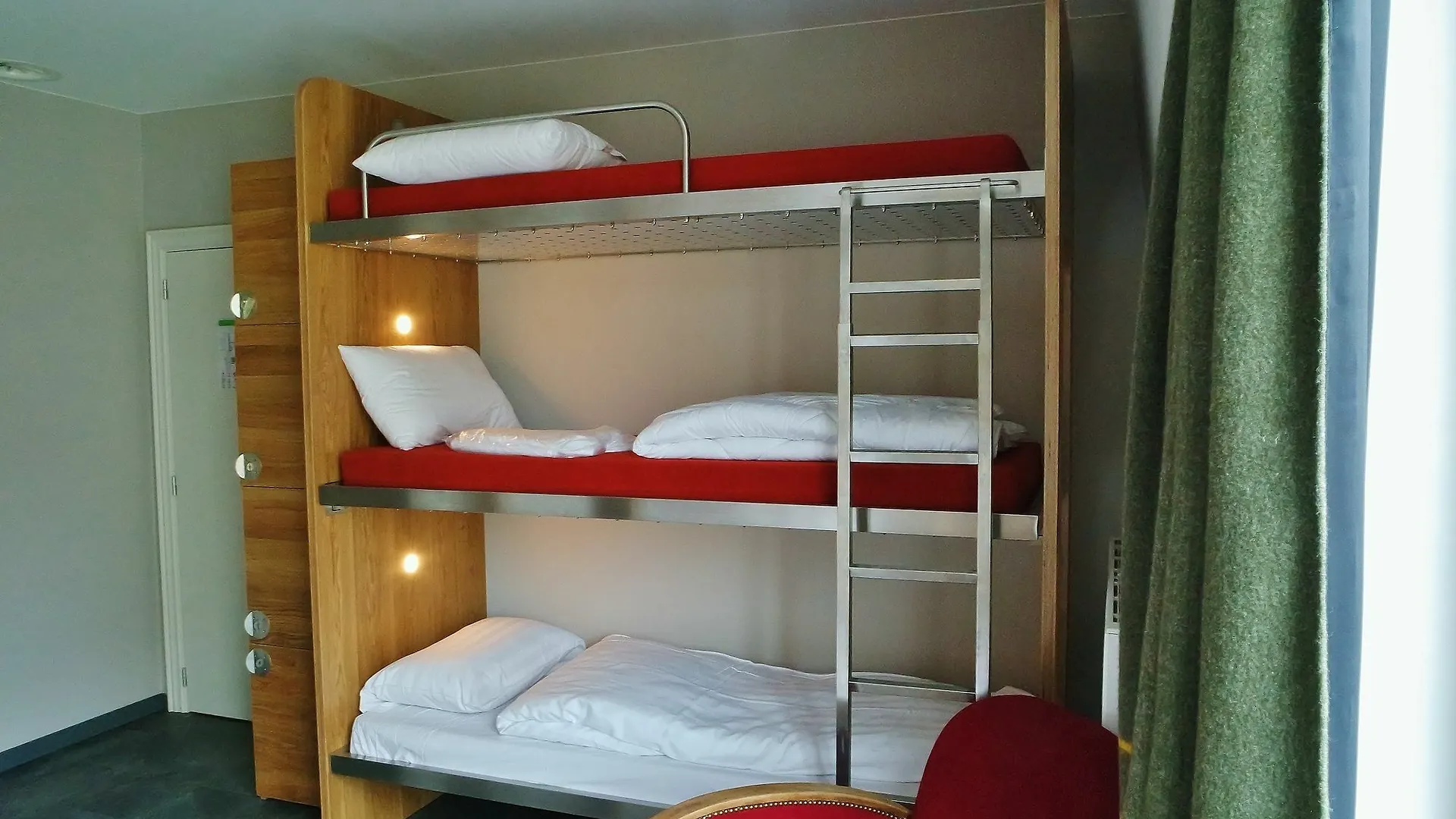 Train Cabin Hostel Schaerbeek