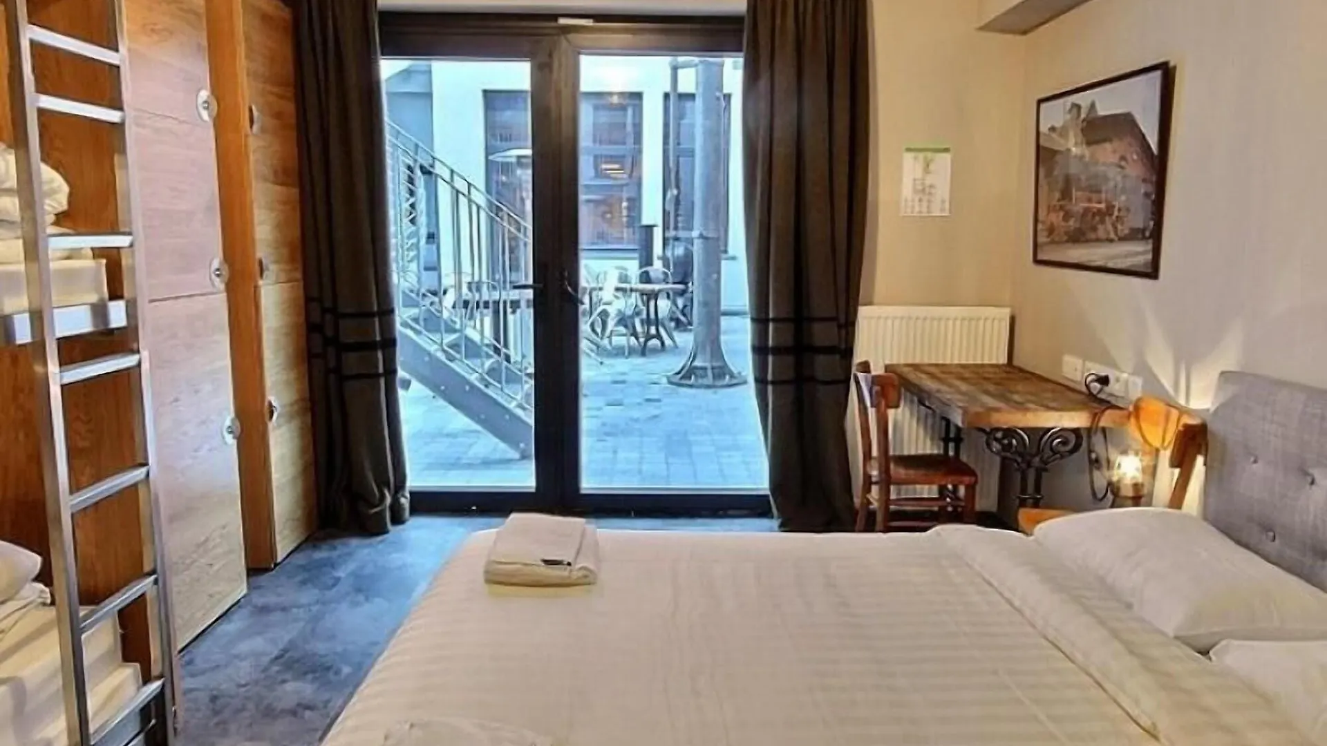 Train Cabin Hostel Schaerbeek