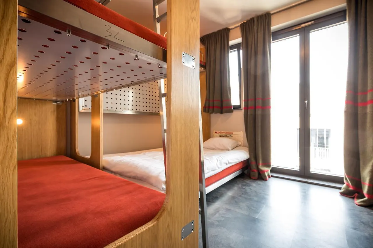 Train Cabin Hostel Schaerbeek Belgio