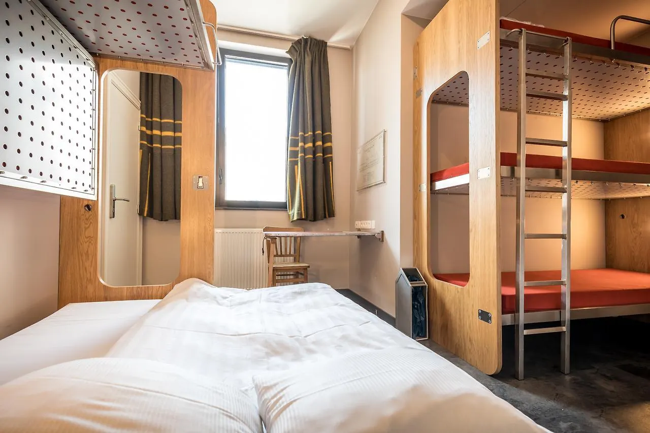 Train Cabin Hostel Schaerbeek