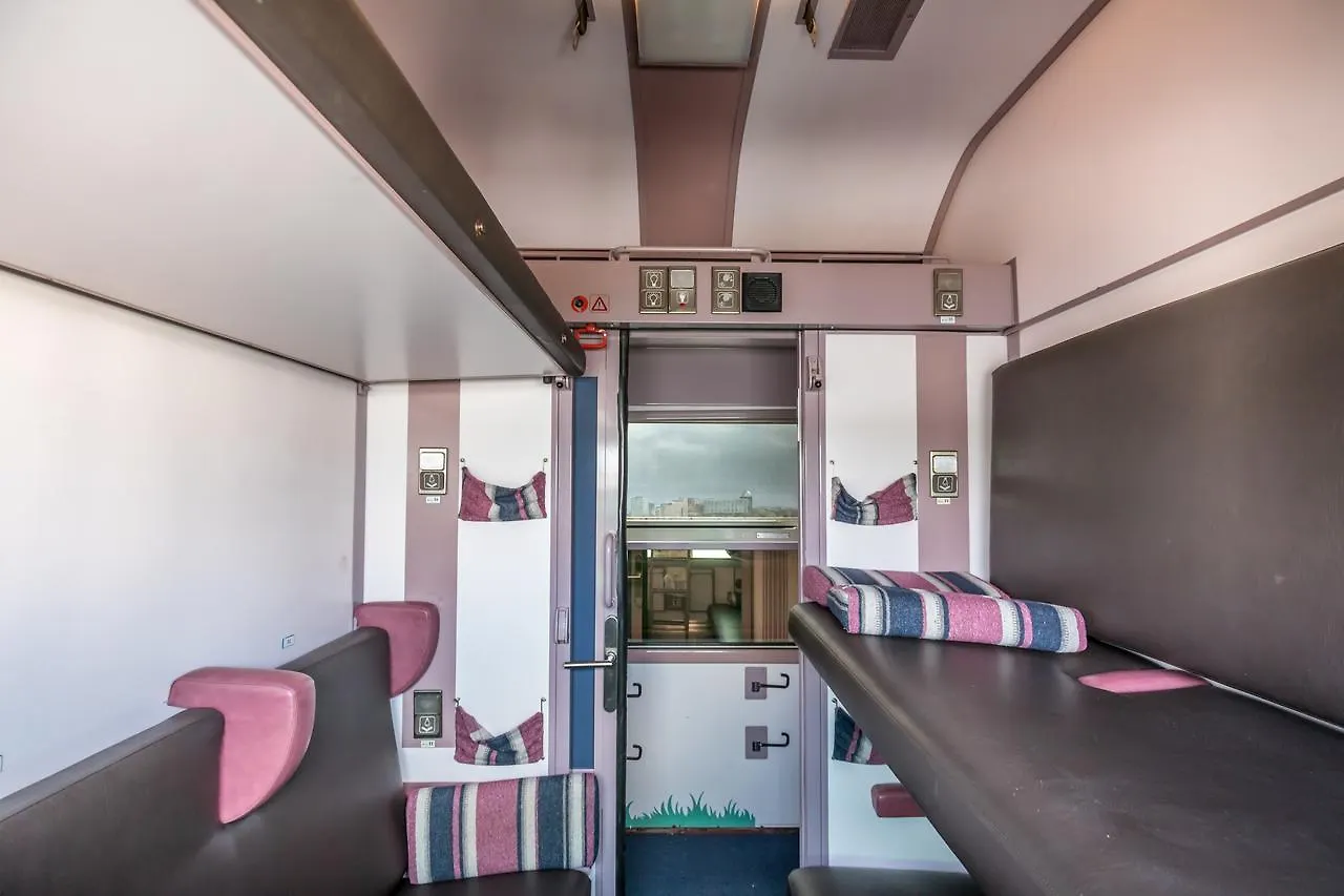 Train Cabin Hostel Schaerbeek