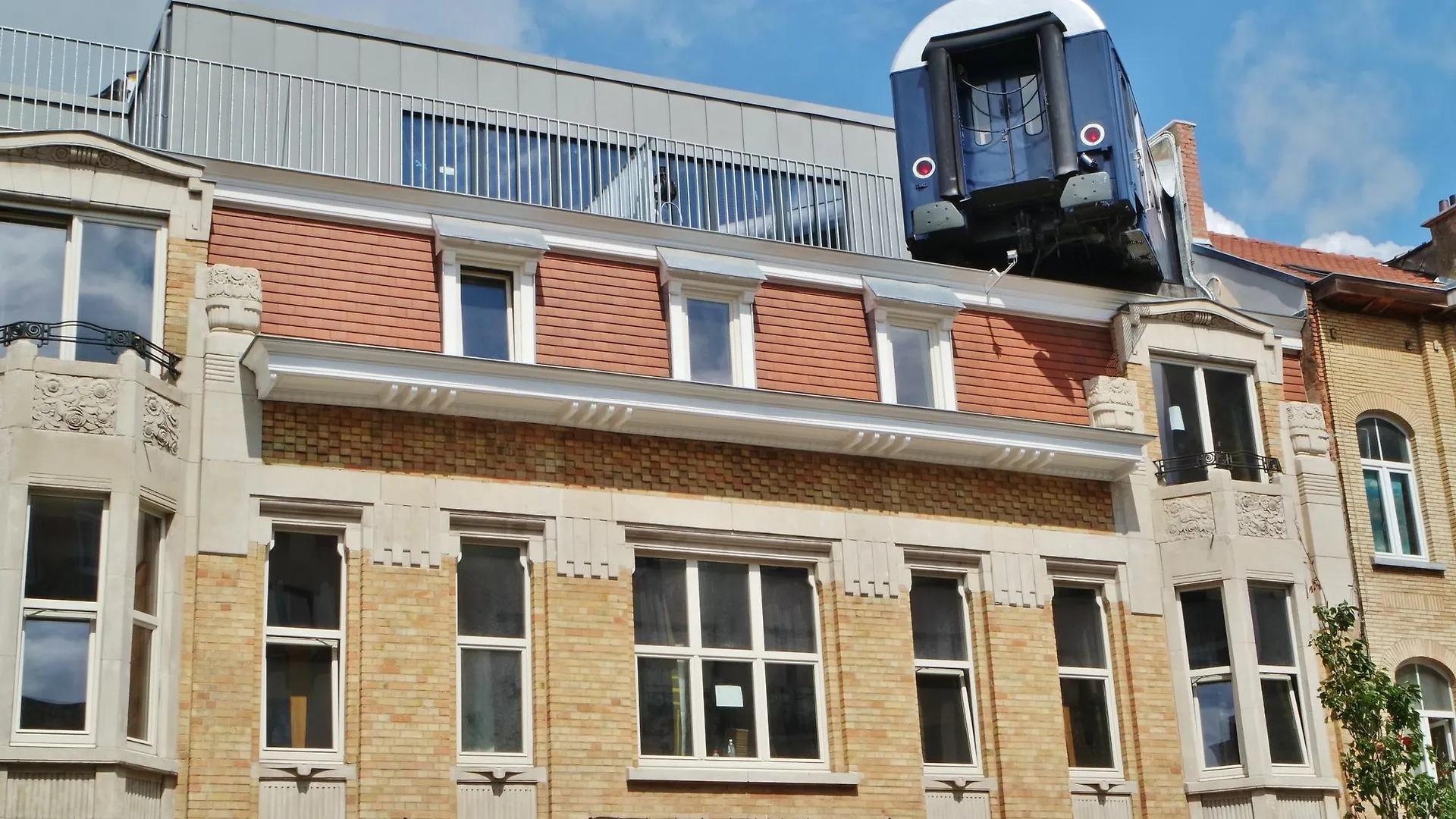 Train Cabin Hostel Schaerbeek Belgio