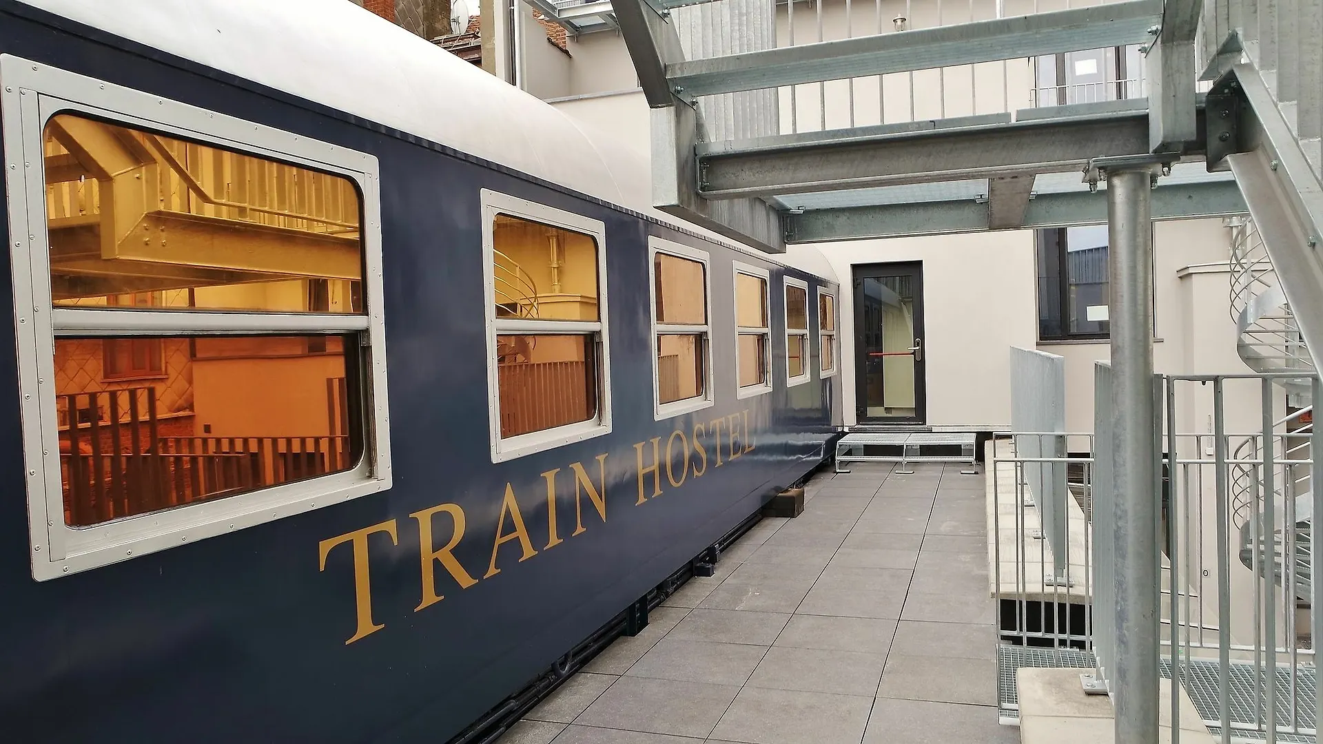 Train Cabin Hostel Schaerbeek Belgio